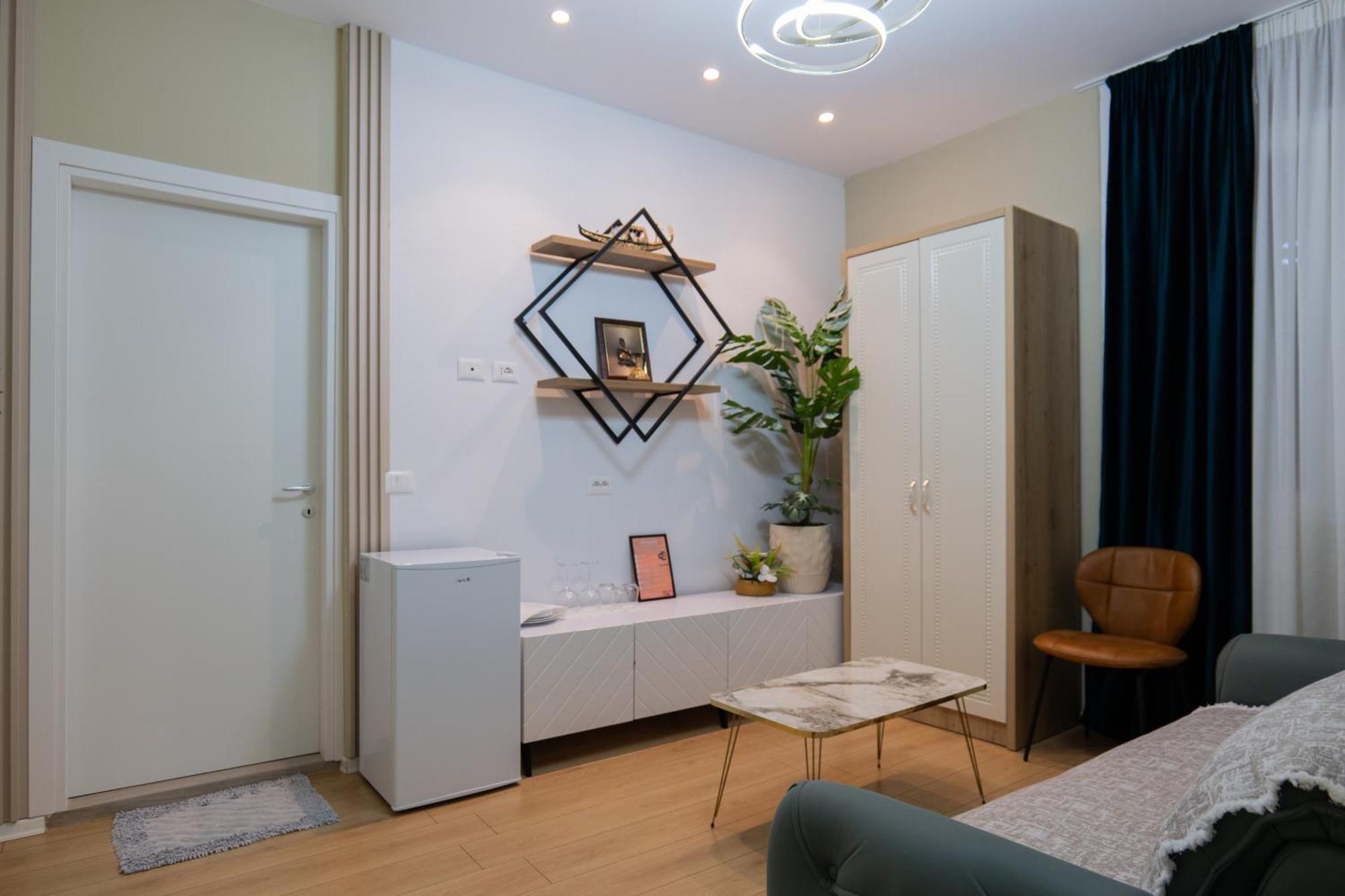 City Center Rooms And Apartments Durrës Esterno foto