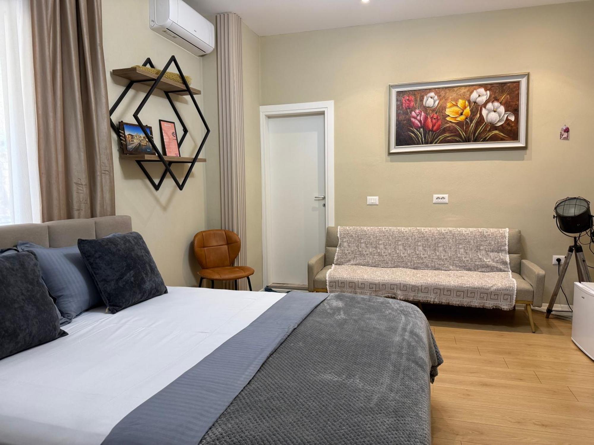 City Center Rooms And Apartments Durrës Esterno foto